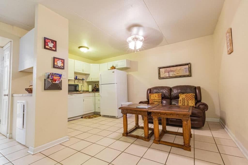 2-Bed, 1-Bath Apartment Near I-24, Great Location Chattanooga Kültér fotó